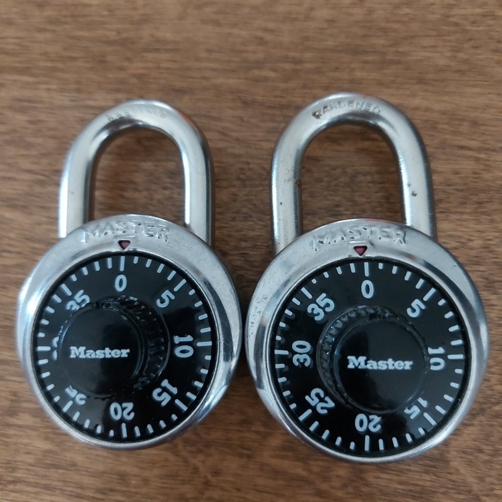 Combination MASTER Locker Lock School Block Guard Combination Padlock Lot of 2